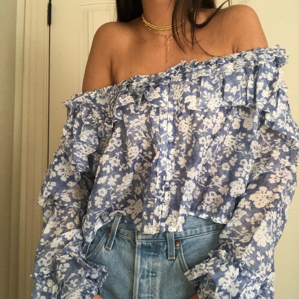 COPY - Ruffle Popover Top - Picture 4 of 5